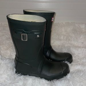 Short black matte hunter Sz 6